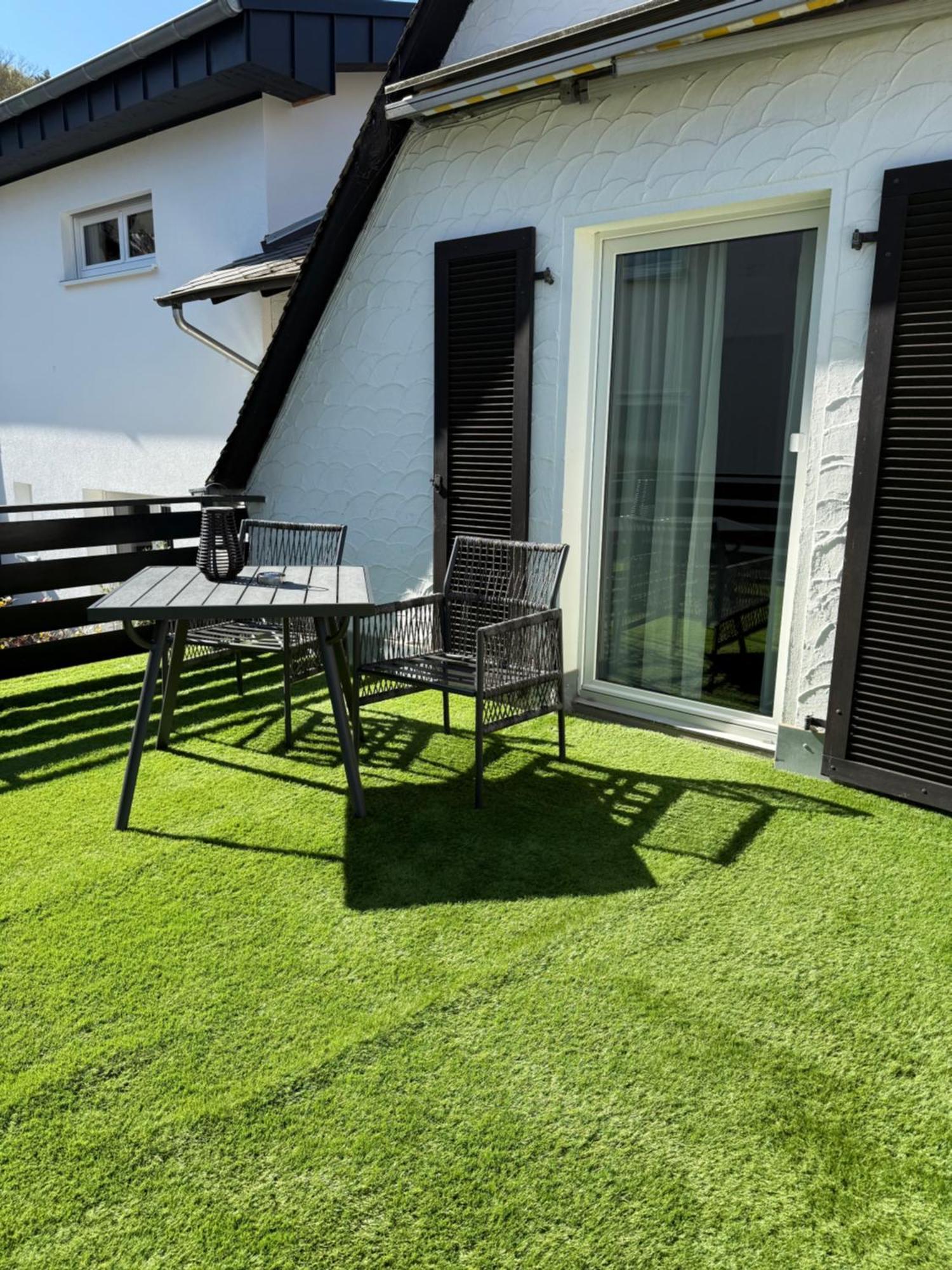 Haus Uebernachtenswert Cochem Mosel Exterior foto