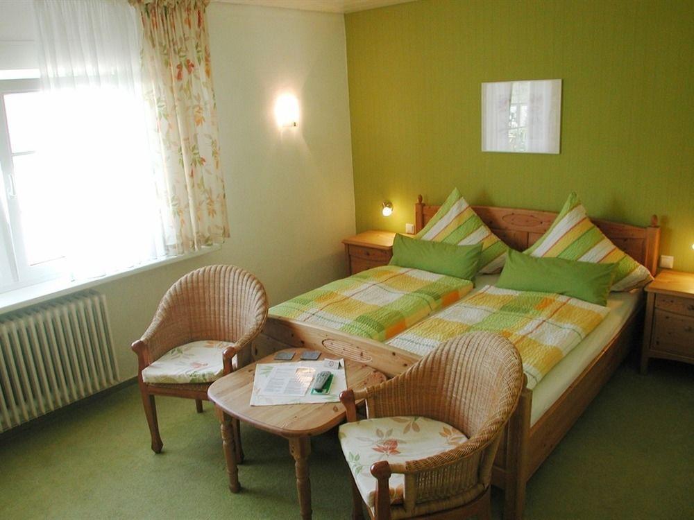 Haus Uebernachtenswert Cochem Mosel Exterior foto