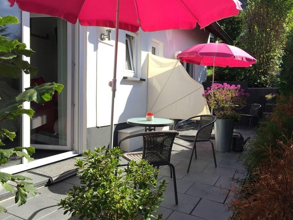 Haus Uebernachtenswert Cochem Mosel Exterior foto